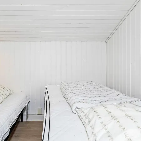 14 Person Holiday In