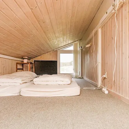 14 Person Holiday In